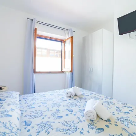 Brezza B&B Golfo Aranci Exterior photo